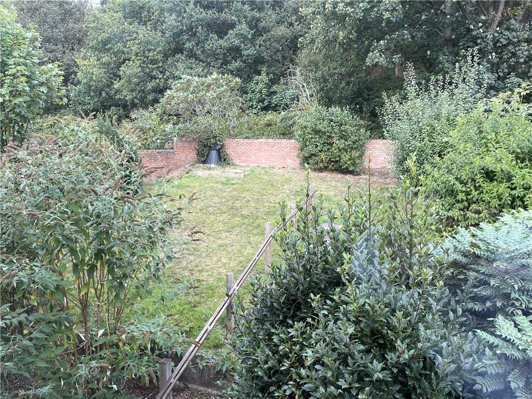 4 bedroom house, Watling Street, Hints B78 - Available