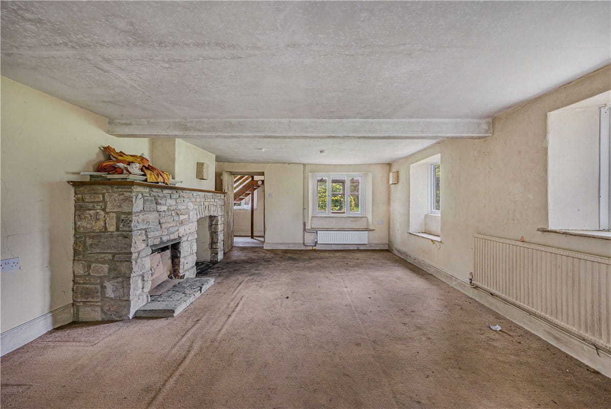 4 bedroom cottage, Queen Camel, Yeovil BA22 - Available