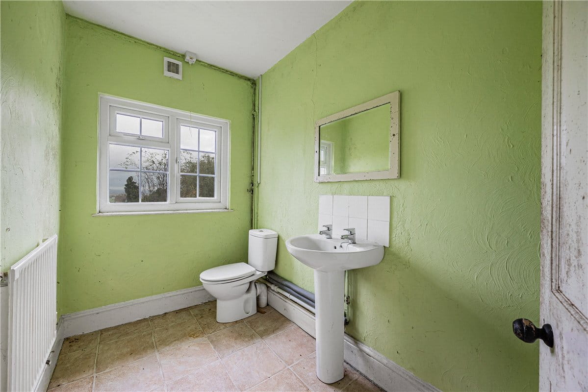 4 bedroom house, Queen Camel, Yeovil BA22 - Available