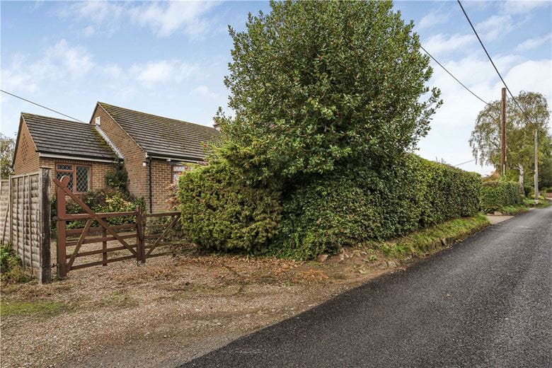 3 bedroom bungalow, Darnford Lane, Lichfield WS14 - Available