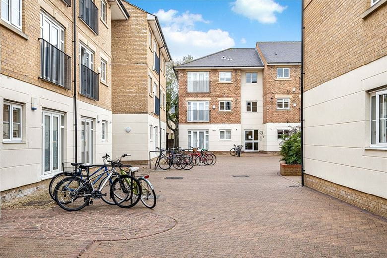 2 bedroom flat, Long Ford Close, Oxford OX1 - Available