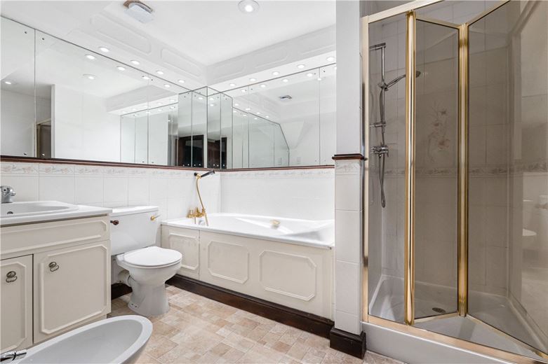 4 bedroom house, The Lee, Great Missenden HP16 - Available