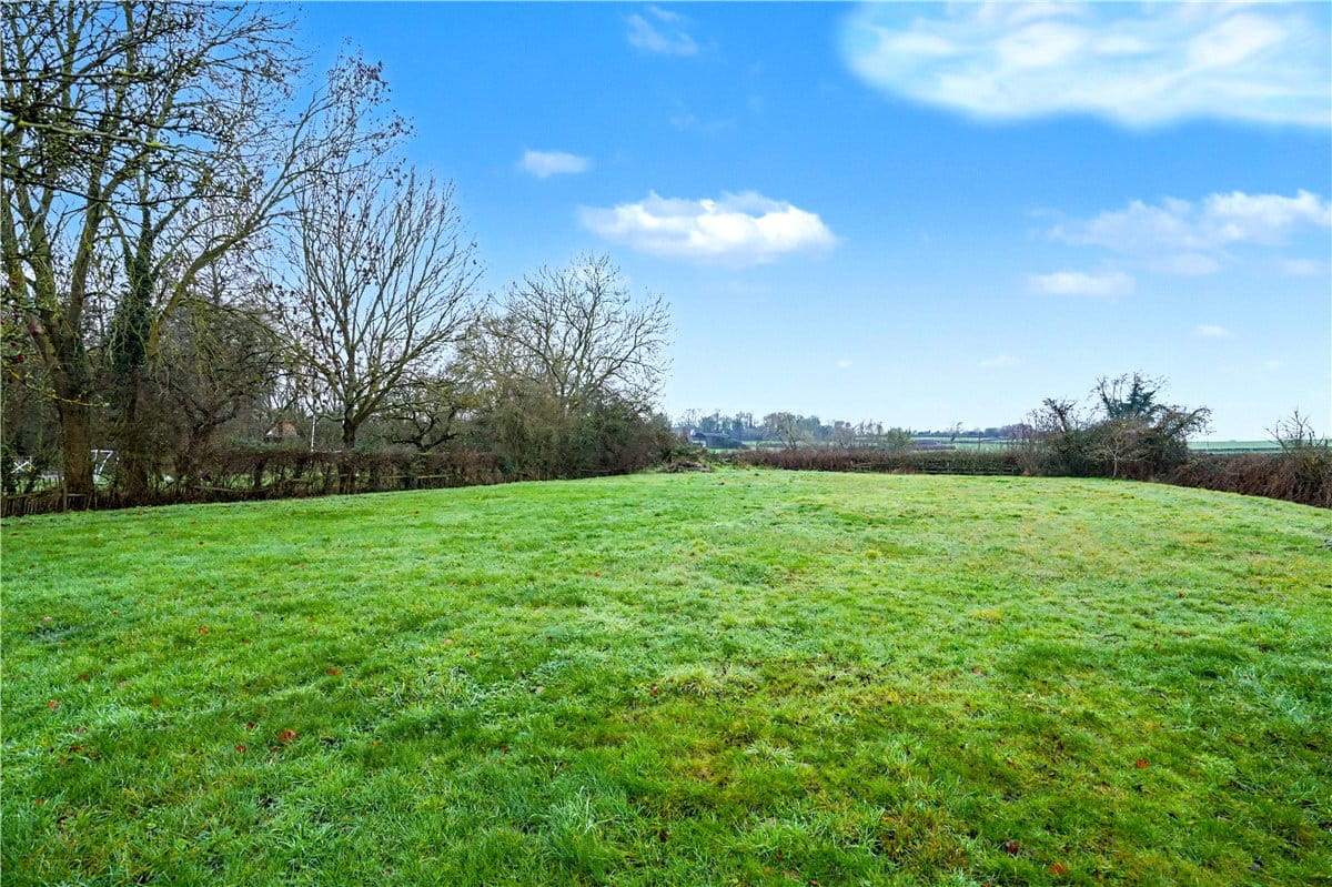 4 bedroom cottage, Lower Hartwell, Aylesbury HP17 - Available