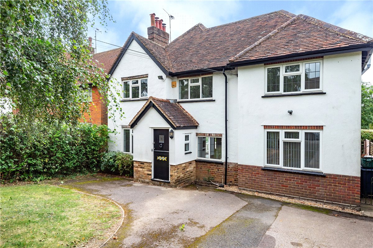 4 bedroom house, Ballinger Road, South Heath HP16 - Available
