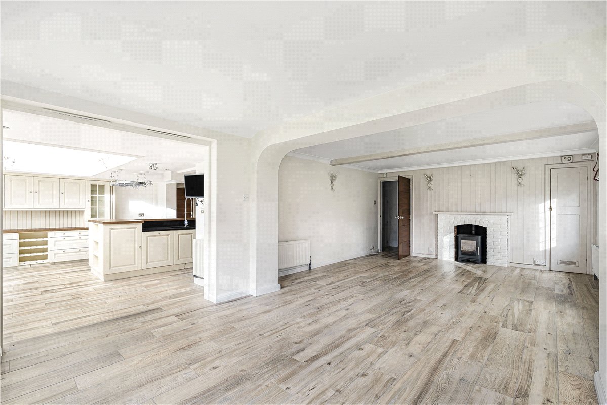 5 bedroom house, Tortington, Arundel BN18 - Available