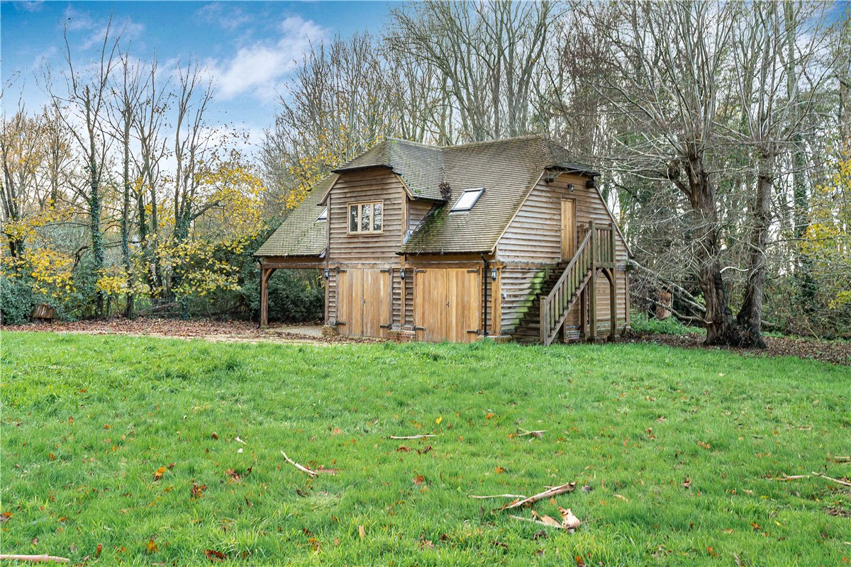 5 bedroom house, Tortington, Arundel BN18 - Available