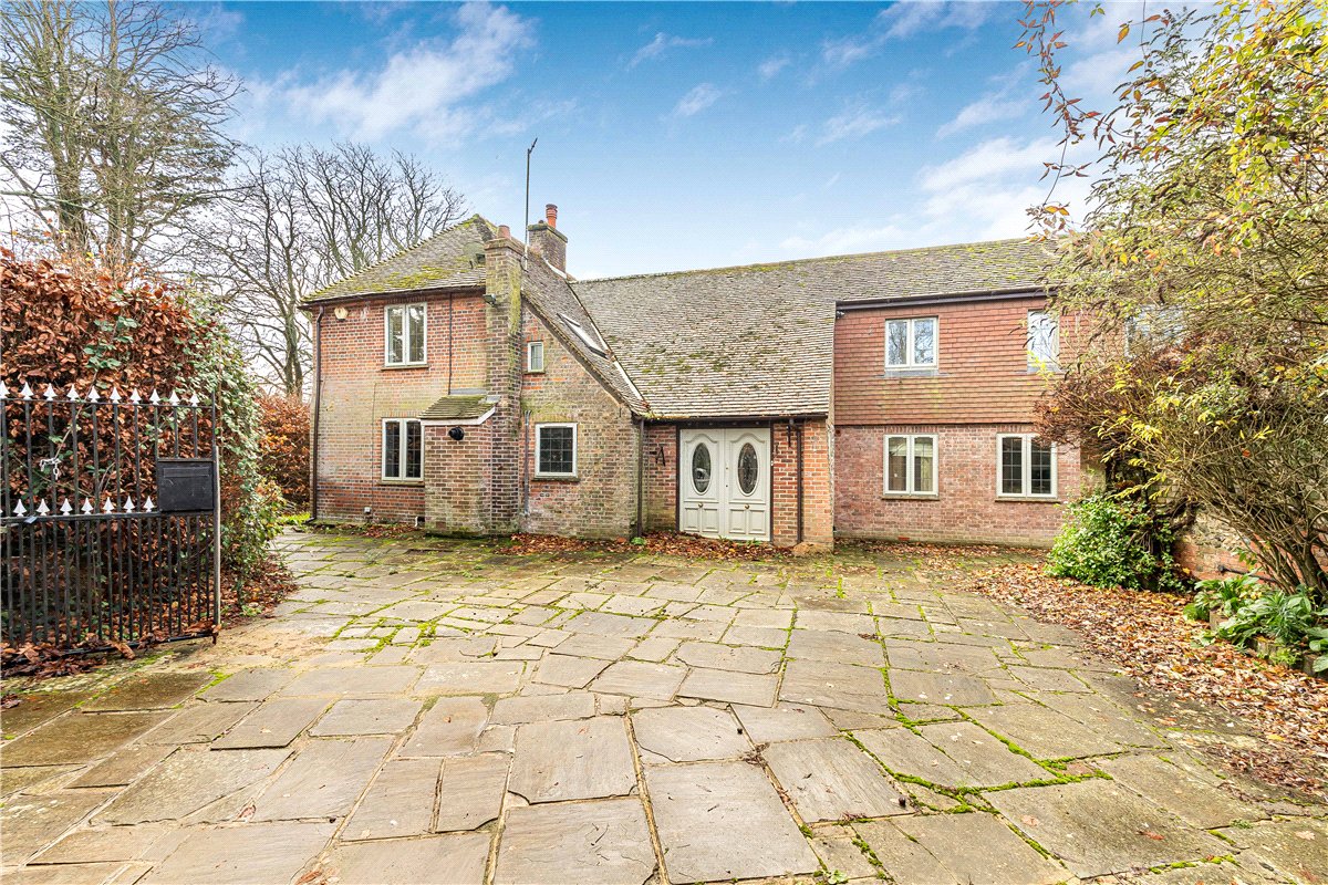5 bedroom house, Tortington, Arundel BN18 - Available