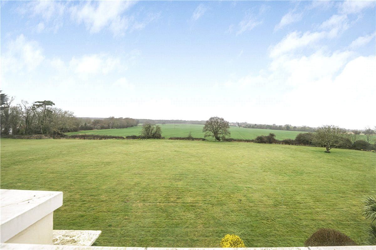 3 bedroom house, Ford Road, Tortington BN18 - Available