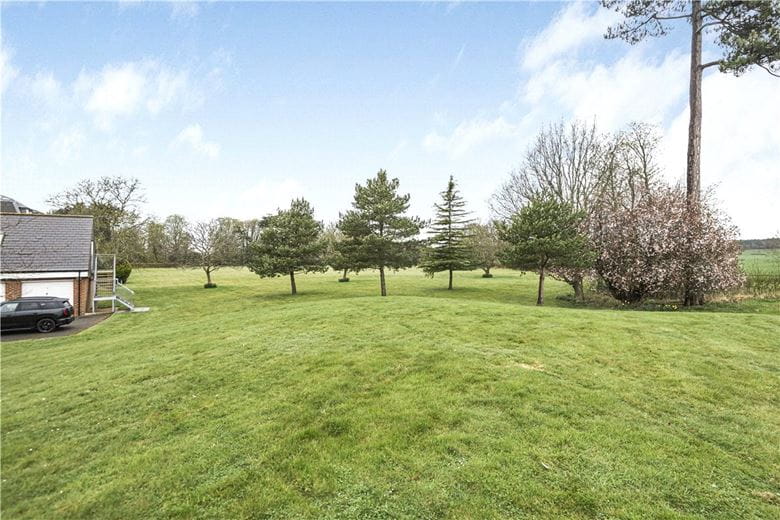 3 bedroom house, Ford Road, Tortington BN18 - Available