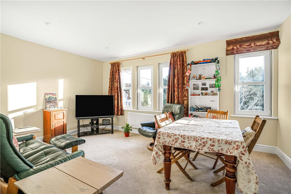 6 bedroom , Eynsham Road, Botley OX2 - Available