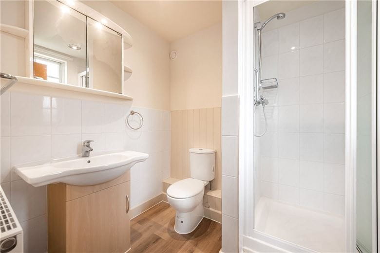 2 bedroom flat, Ford Road, Tortington BN18 - Available