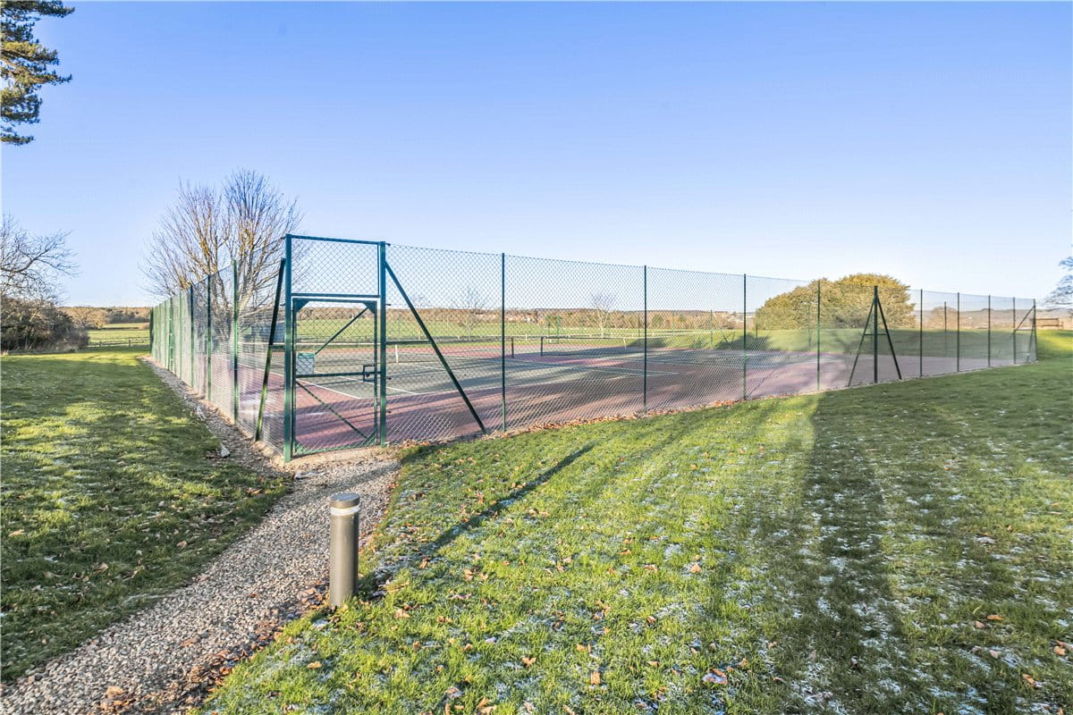 3 bedroom house, Tortington Manor, Ford Road BN18 - Available