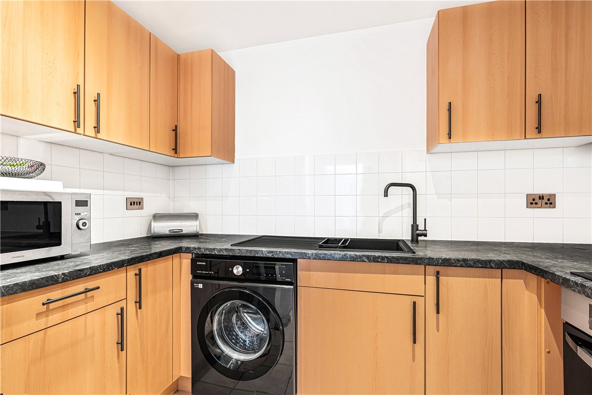 2 bedroom flat, Clear Water Place, Oxford OX2 - Available
