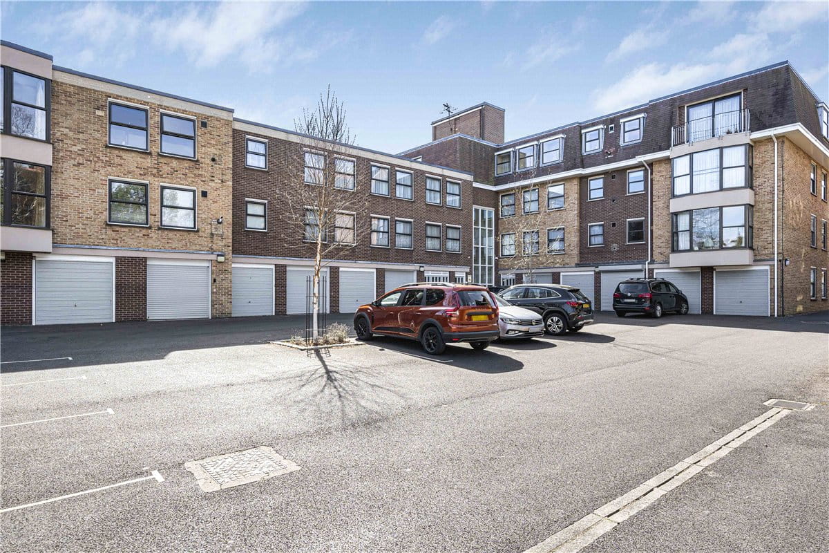 2 bedroom flat, Banbury Road, Oxford OX2 - Available