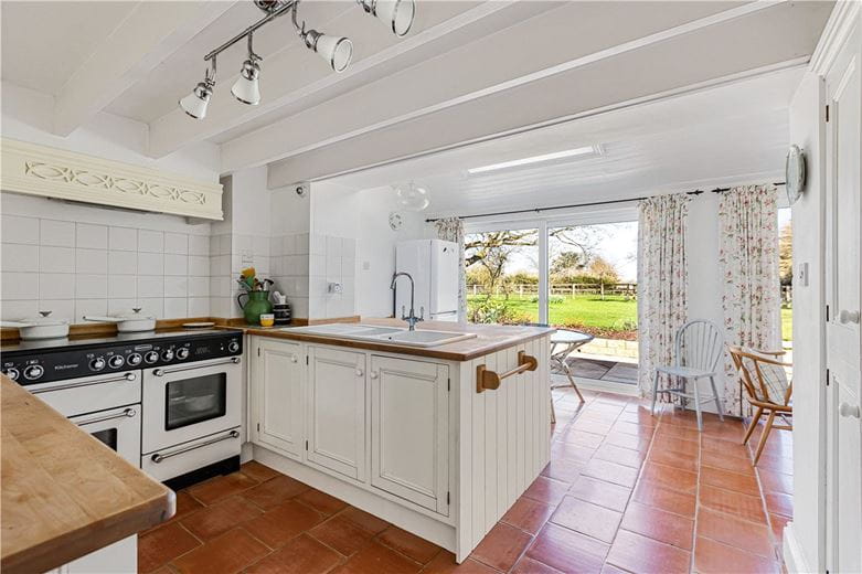 6 bedroom house, Church Road, Hinton Waldrist SN7 - Available