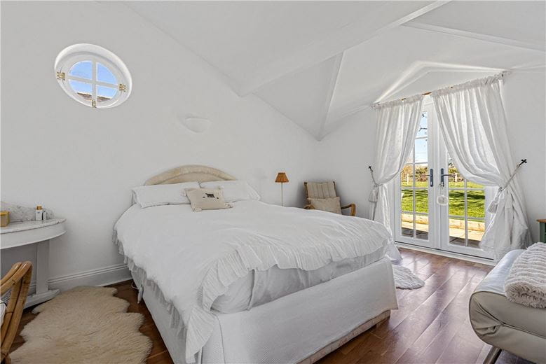 6 bedroom house, Church Road, Hinton Waldrist SN7 - Available