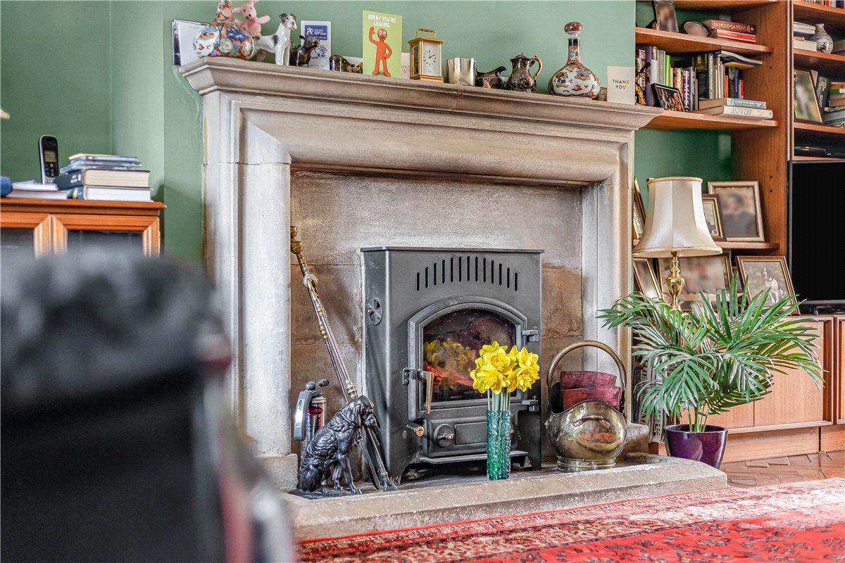 4 bedroom house, Guildenford, Burford OX18 - Available