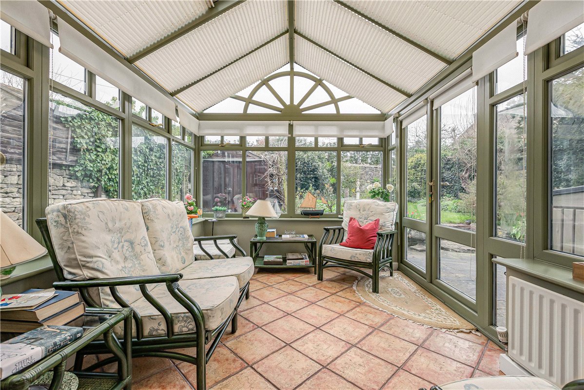 4 bedroom house, Guildenford, Burford OX18 - Available