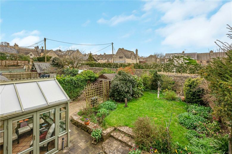 4 bedroom house, Guildenford, Burford OX18 - Available