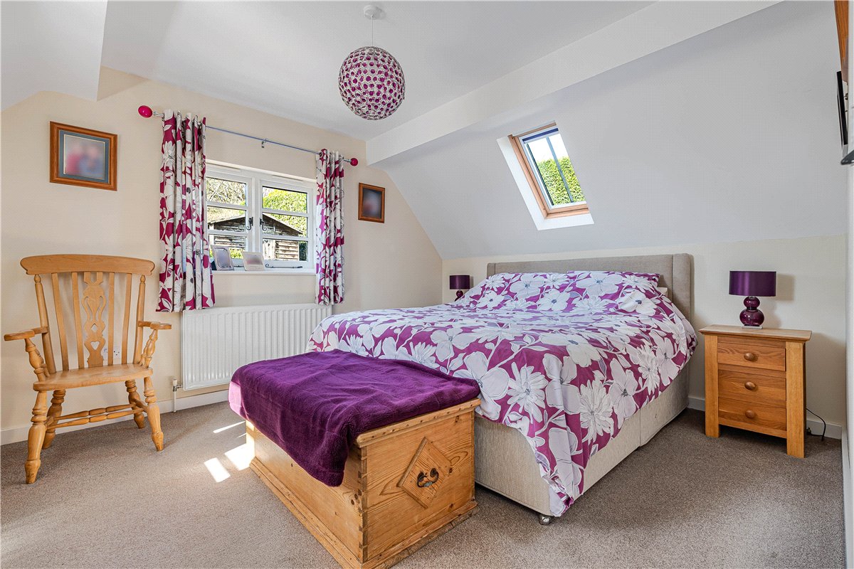 4 bedroom cottage, Taston, Chipping Norton, OX7 - Available