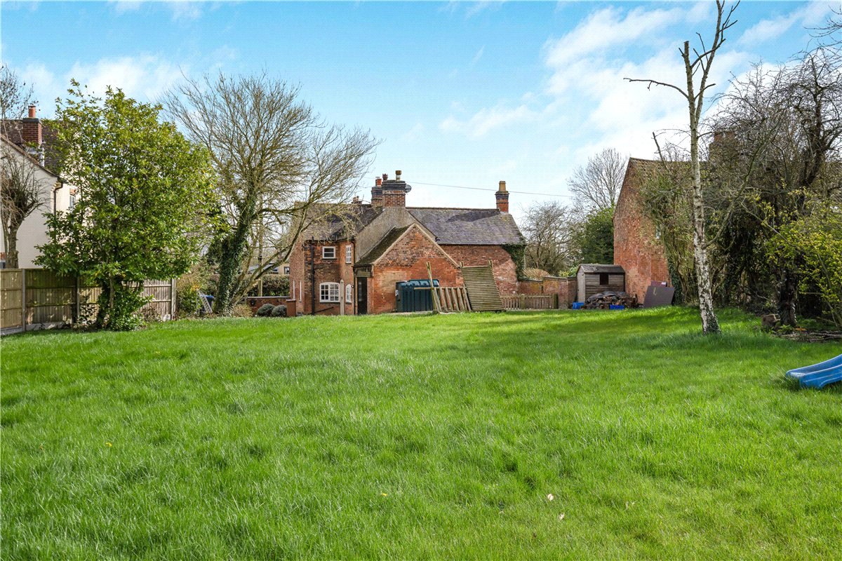 4 bedroom cottage, Main Street, Sutton Cheney CV13 - Available