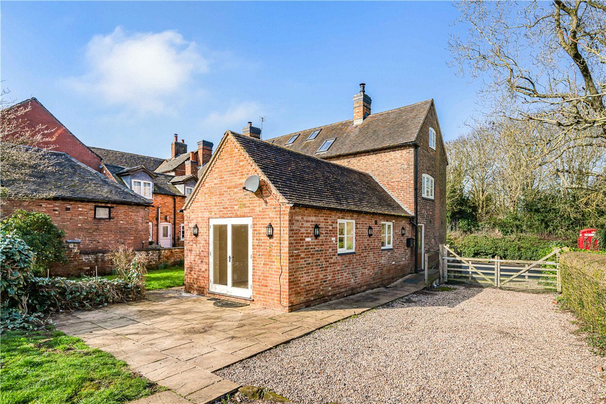4 bedroom cottage, Main Street, Sutton Cheney CV13 - Available