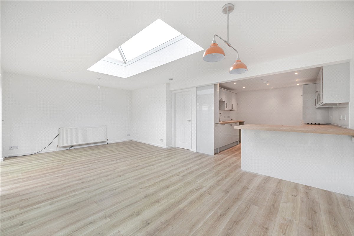 3 bedroom bungalow, Yapton Lane, Walberton BN18 - Available