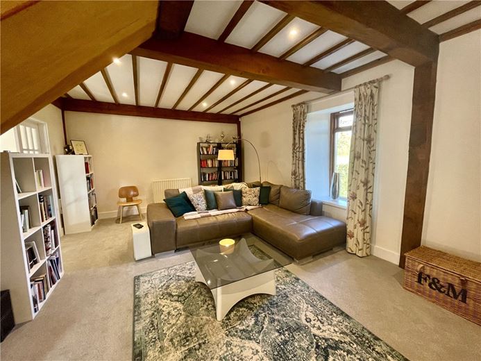 3 bedroom house, Lower Farm, Denton OX44 - Available