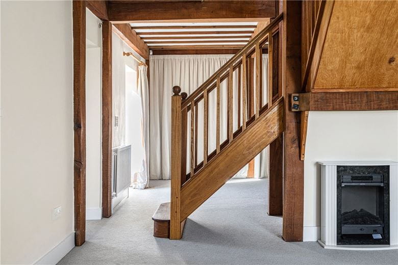 3 bedroom house, Lower Farm, Denton OX44 - Available