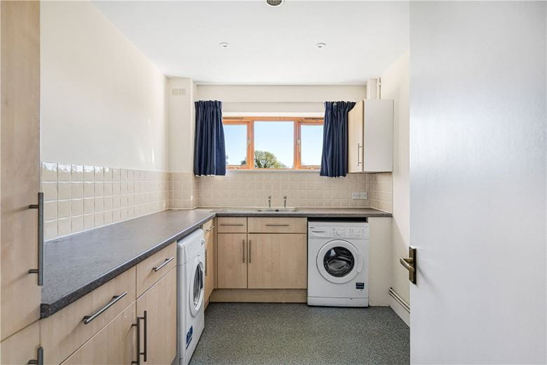 3 bedroom house, Lower Farm, Denton OX44 - Available