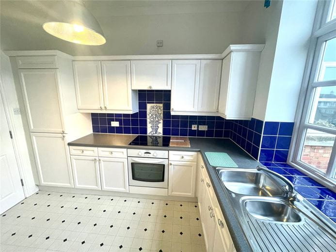 3 bedroom flat, The Jackson Building, Bennett Crescent OX4 - Available