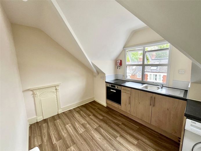 1 bedroom flat, Warwick Street, Oxford OX4 - Available