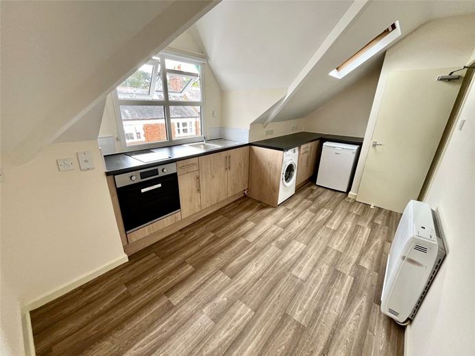 1 bedroom flat, Warwick Street, Oxford OX4 - Available