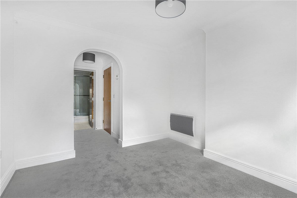 2 bedroom flat, Elizabeth Jennings Way, Oxford OX2 - Available