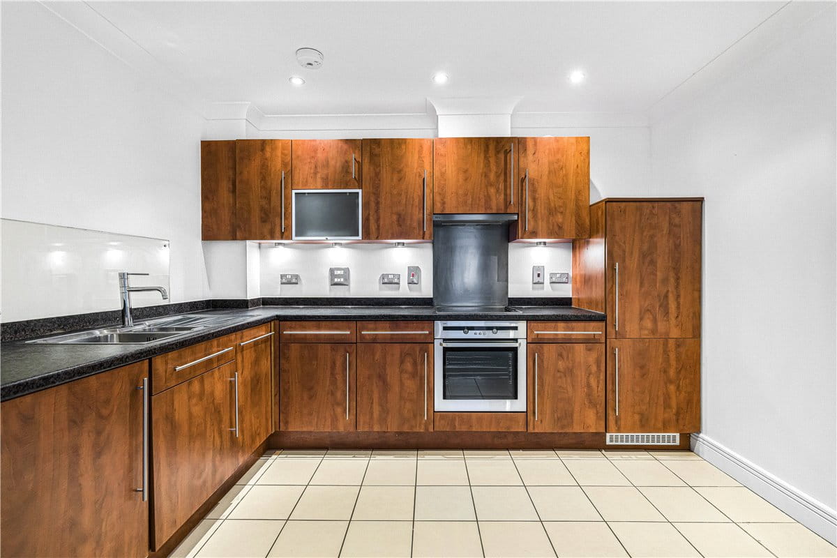 2 bedroom flat, Elizabeth Jennings Way, Oxford OX2 - Available