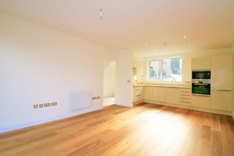 2 bedroom flat, Mortimer Court, 66 Cumnor Hill OX2 - Let Agreed