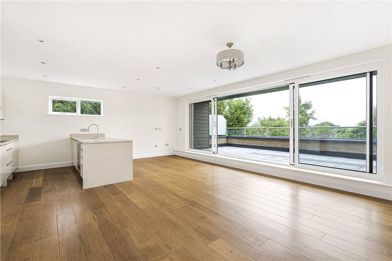 3 bedroom flat, Mortimer Court, 66 Cumnor Hill OX2 - Available