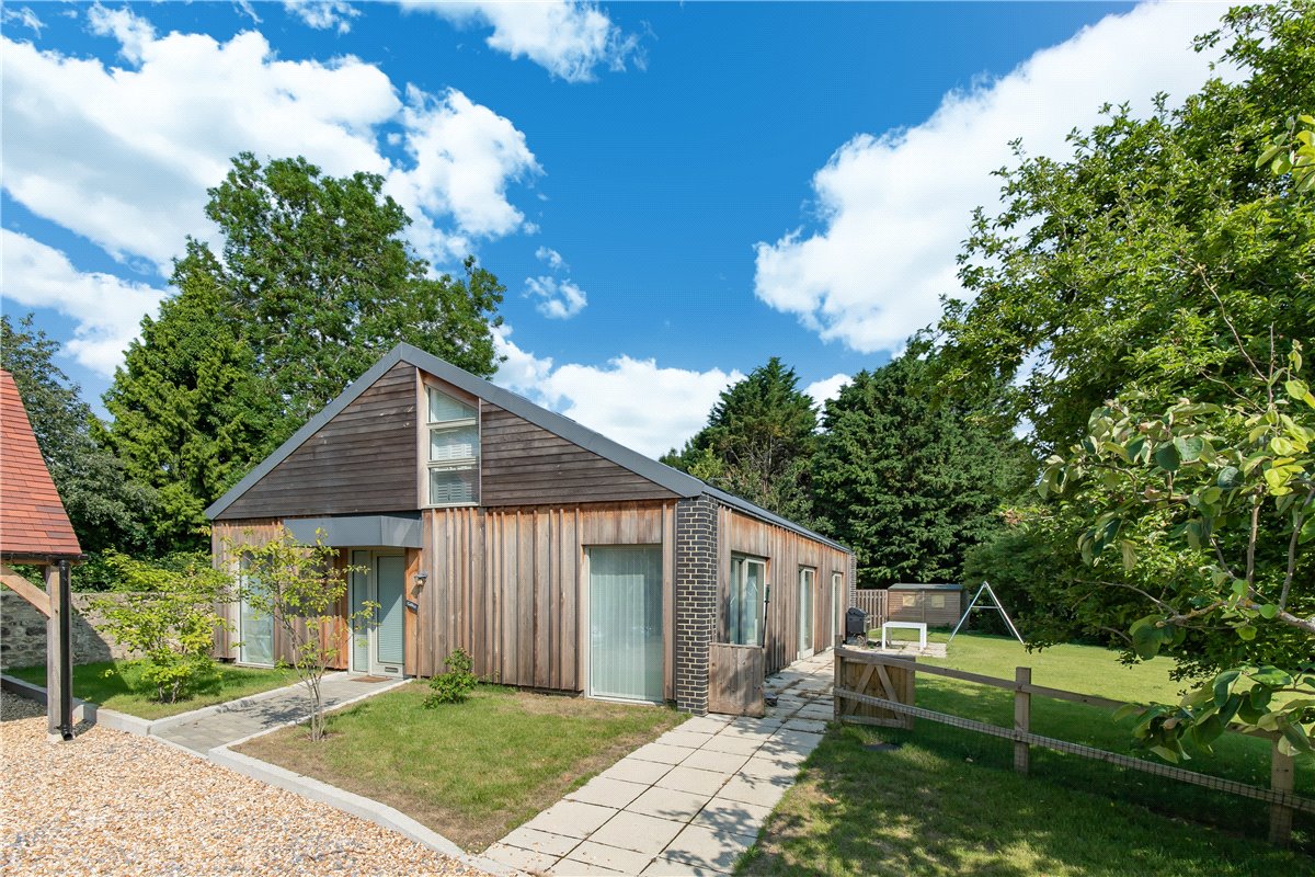 3 bedroom house, Overford Farm, Wytham OX2 - Available