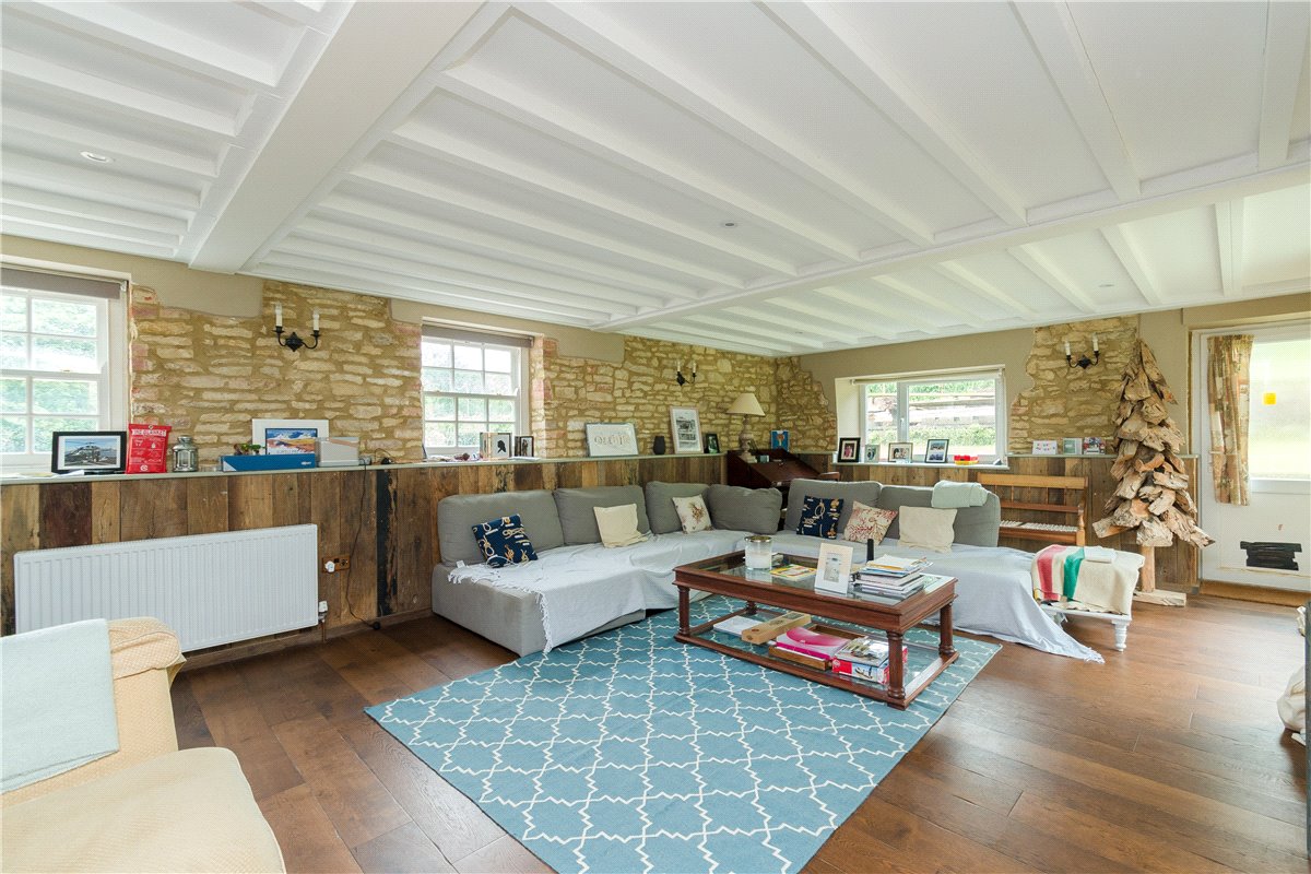 4 bedroom house, Upper Cleveley, Chipping Norton OX7 - Available