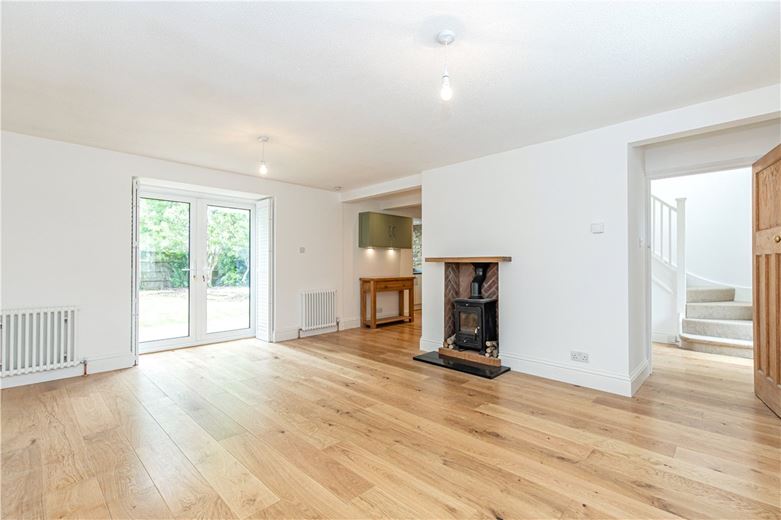 3 bedroom house, Home Farm Close, Chesterton OX26