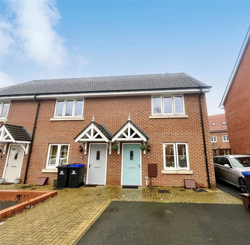2 bedroom house, Merevale Close, Daventry NN11 - Let Agreed