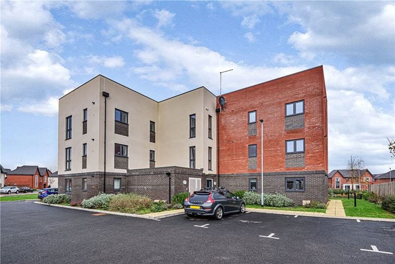 2 bedroom flat, Croxden Way, Daventry NN11 - Let Agreed