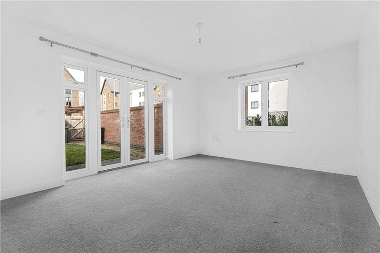 3 bedroom house, Butcher Crescent, Glebe Farm MK17 - Available