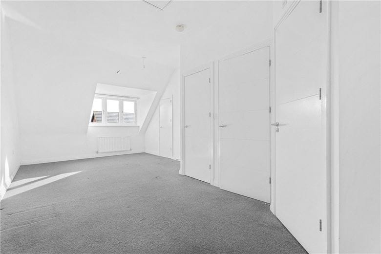 3 bedroom house, Butcher Crescent, Glebe Farm MK17 - Available