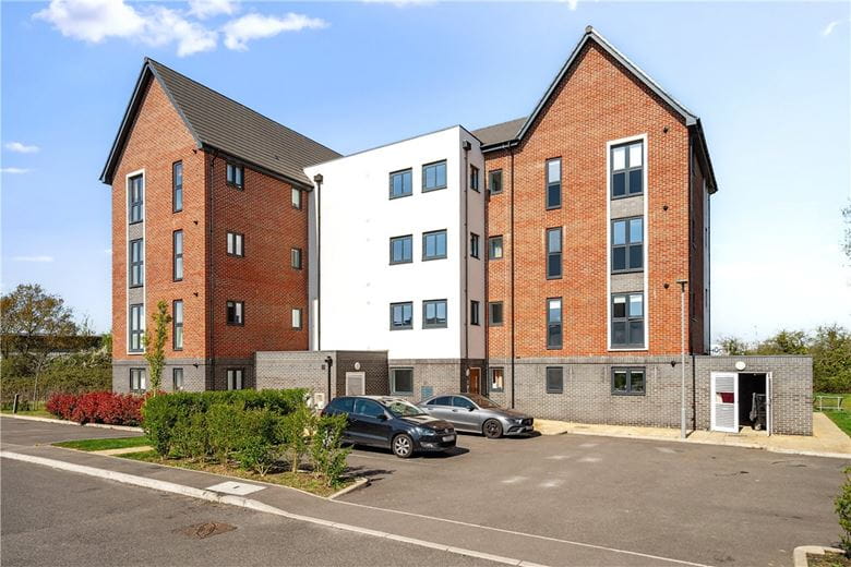 2 bedroom flat, Scott Court, Glebe Farm MK17
