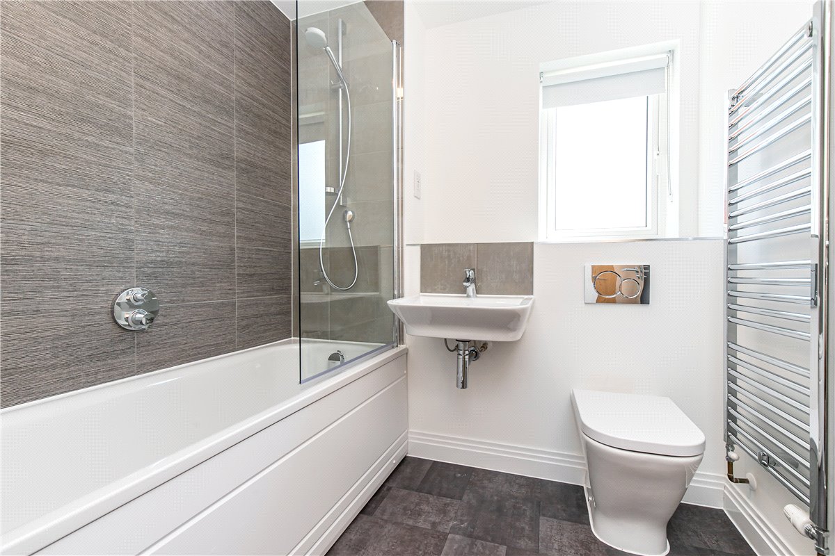 3 bedroom house, Rye Crescent, Curbridge OX29 - Let Agreed