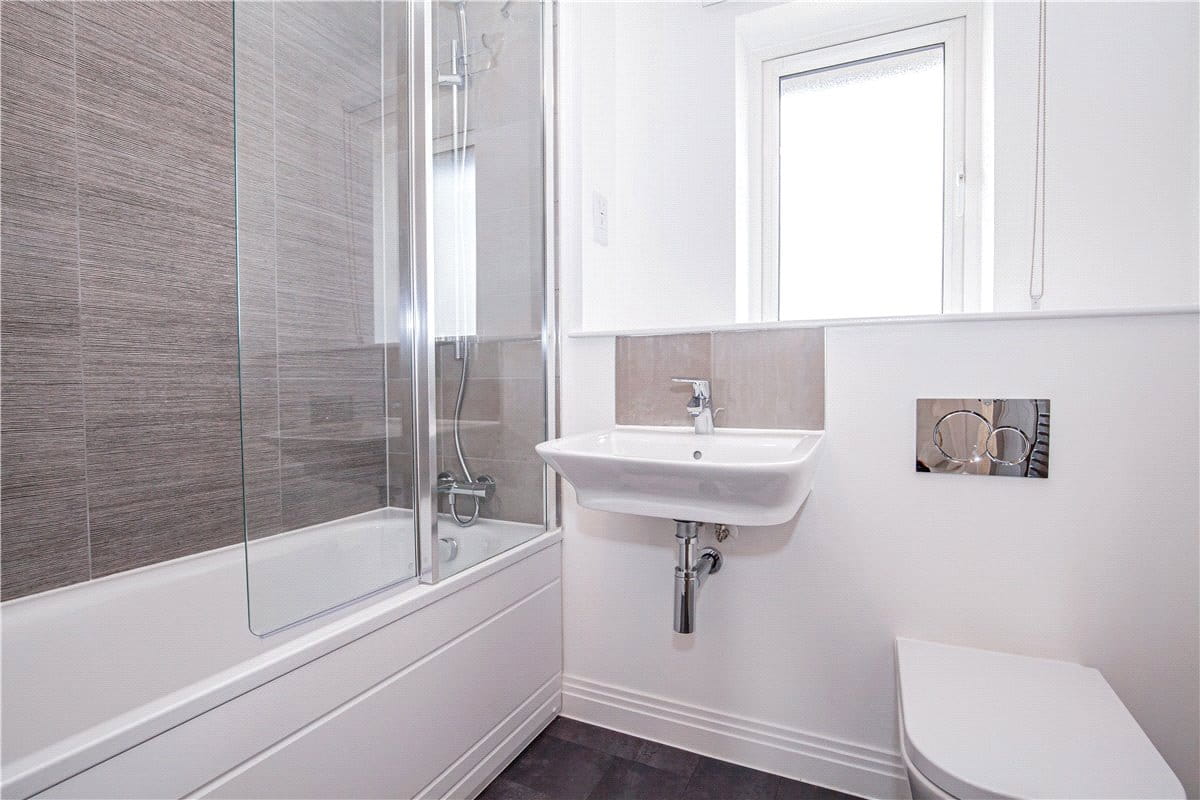 3 bedroom house, Rye Crescent, Curbridge OX29