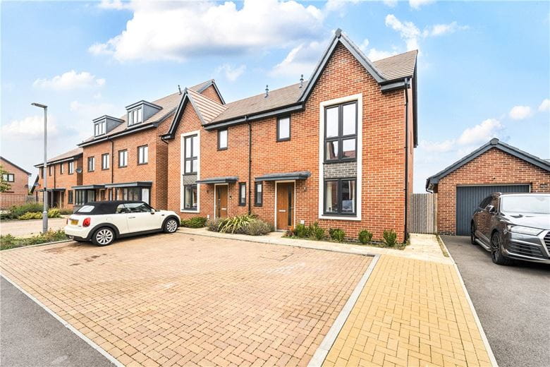 3 bedroom house, Fearnley Close, Glebe Farm MK17 - Let Agreed