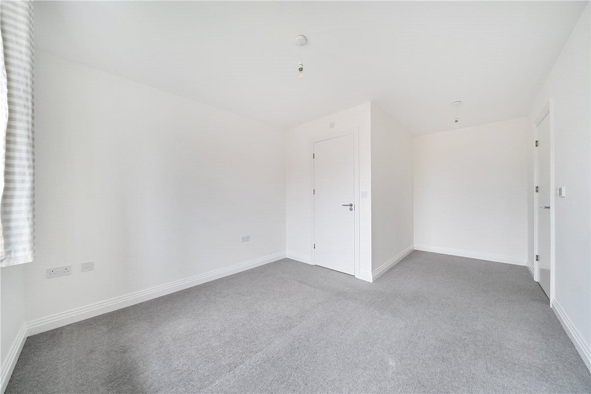 3 bedroom house, Fearnley Close, Glebe Farm MK17 - Let Agreed