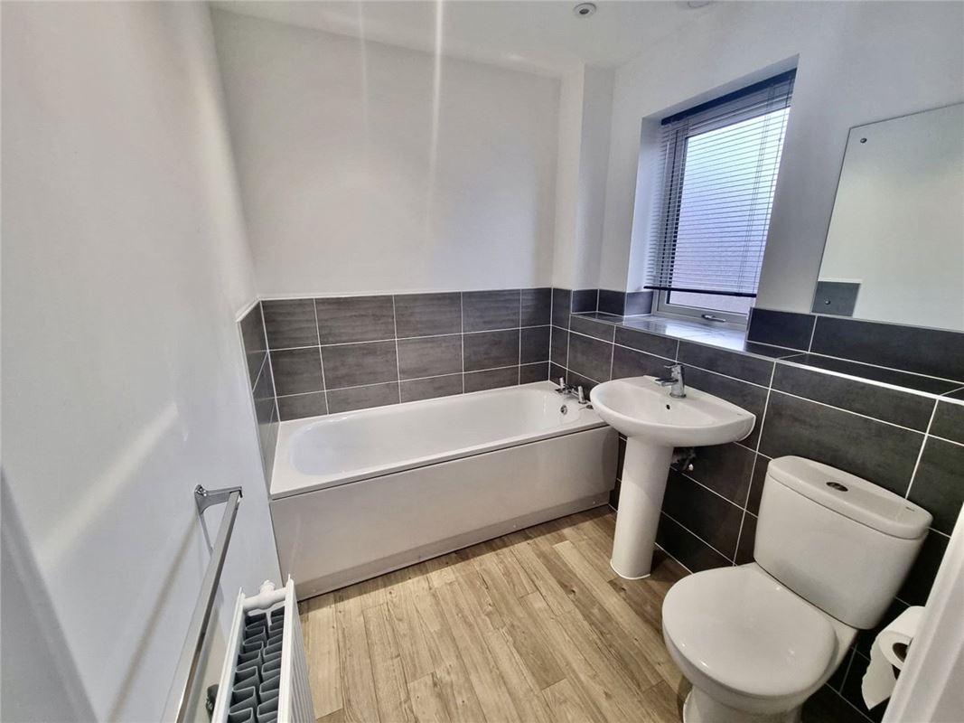 2 bedroom flat, Barrosa Way, Whitehouse MK8